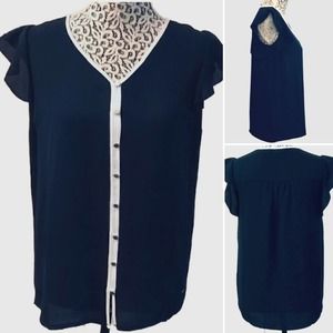 Tommy Hilfiger Flutter Sleeves Button Up Top Blue with White Trim, EUC- Size XS